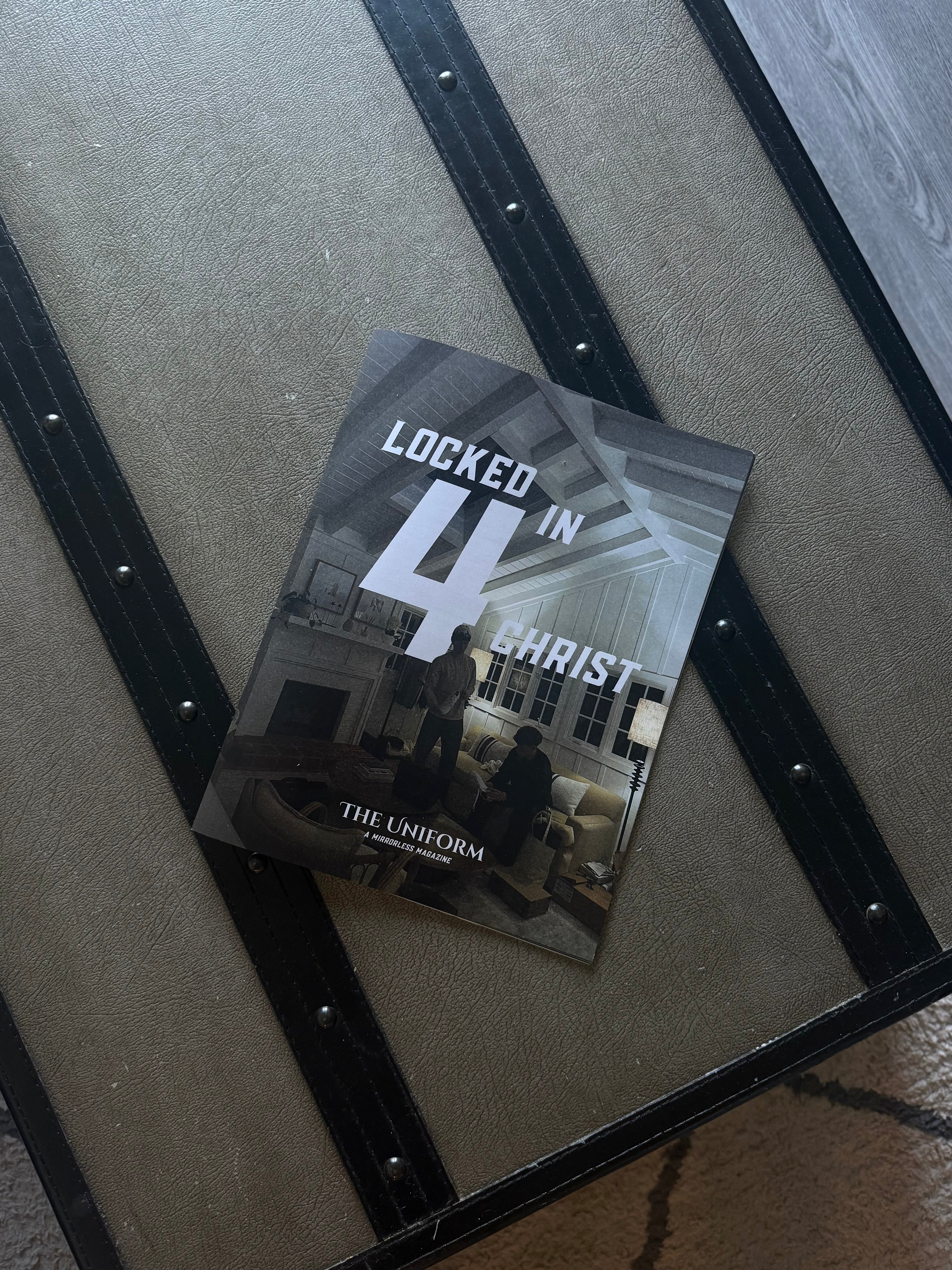 "The Uniform" a Mirrorless Magazine